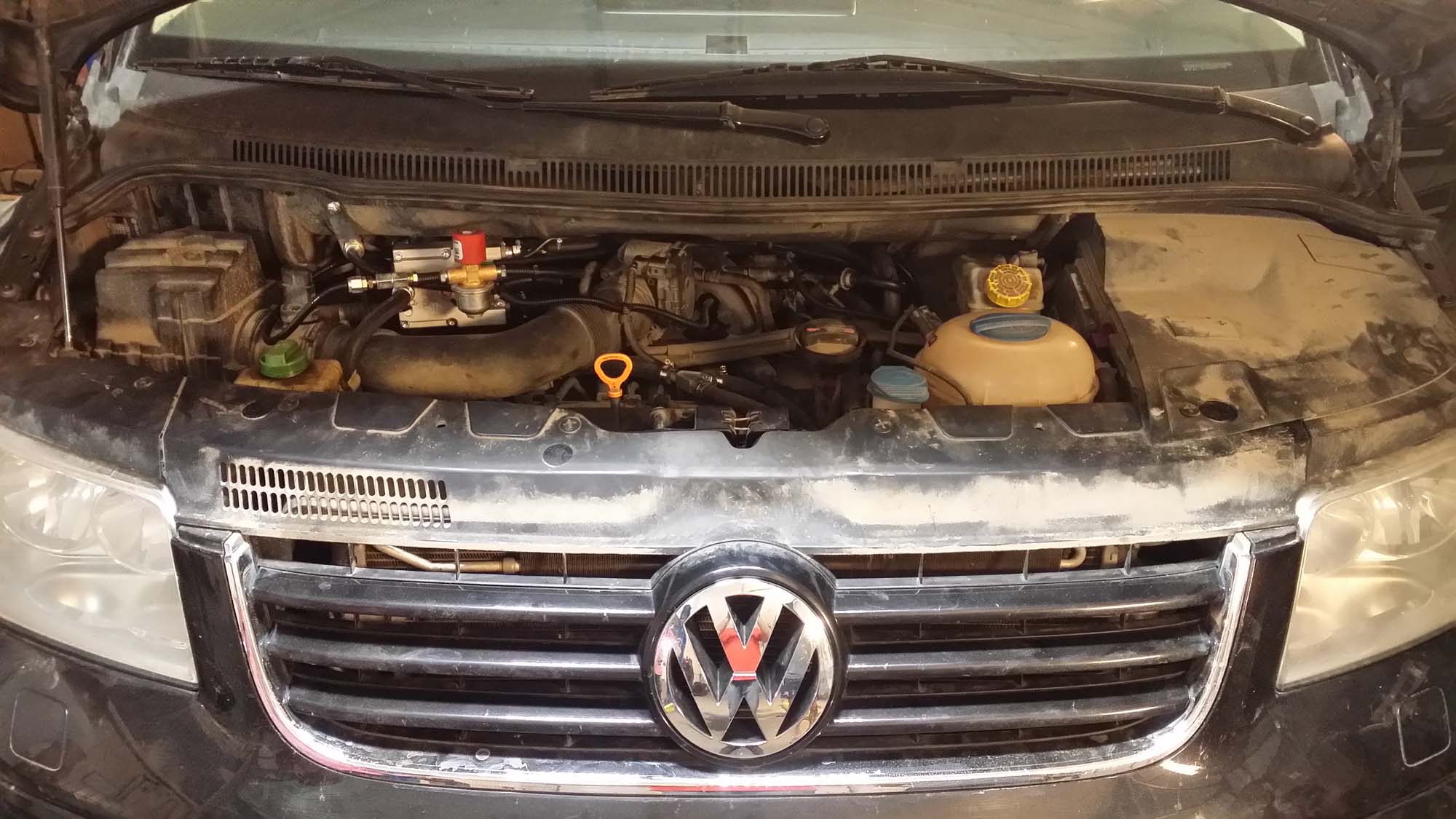 Установка ГБО на Volkswagen Multivan под копотом